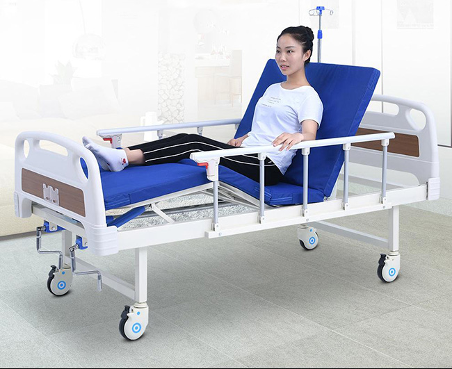 Giường y tế 2 tay quay Nikita DCN02