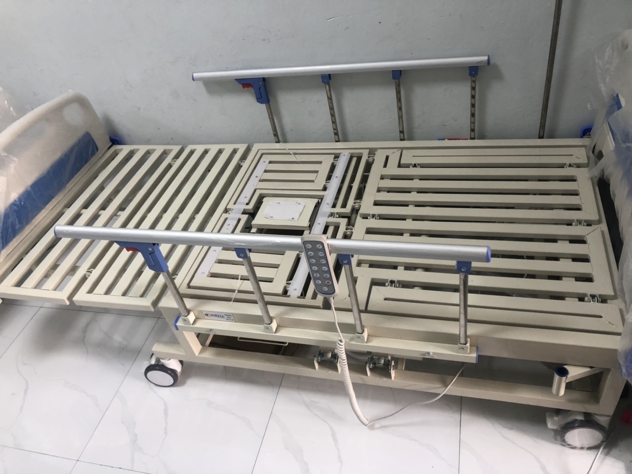 Giường y tế Lucass GB-T5D (GB-T5E)