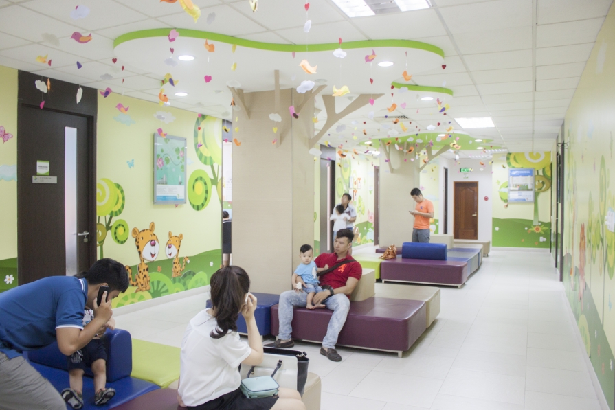 Phòng chờ bệnh viện đối với khu vực khám bệnh cho trẻ em